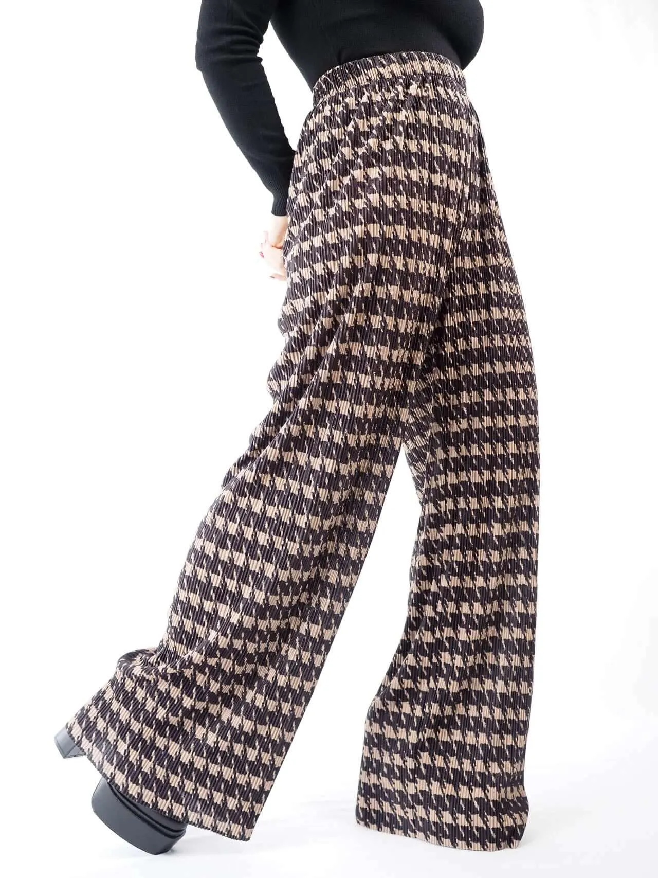 CALÇAS PLISSADAS COM ESTAMPADO