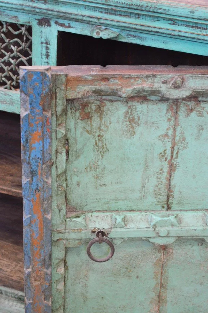Credenza etnica india porte vecchie in legno massello dipinto verde con griglia originale in ferro battuto 2 ante