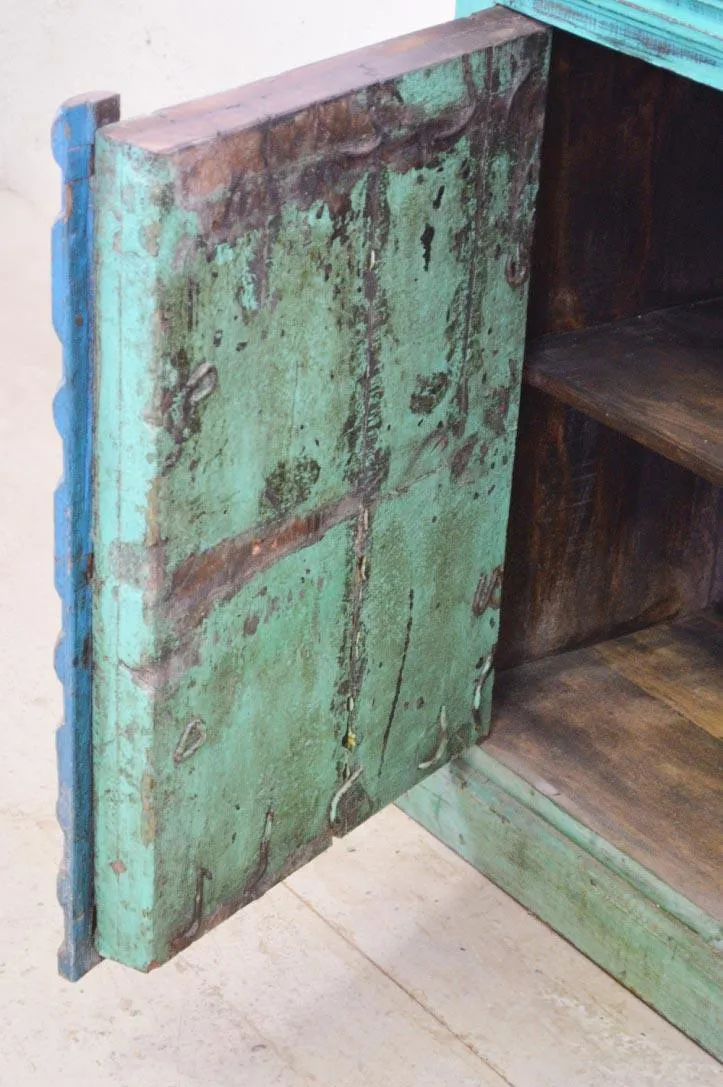 Credenza etnica india porte vecchie in legno massello dipinto verde con griglia originale in ferro battuto 2 ante